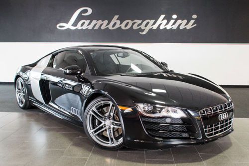 V10! + low miles! + nav + rr camera + r-tronic trans + clear bonnet + quattro