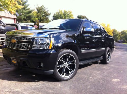 2007 Chevrolet Avalanche LTZ Crew Cab Pickup 4-Door 5.3L FLEX-FUEL NO RESERVE !, image 2