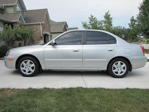 2005 hyundai elantra gls 4 dr auto - low miles and replacement engine!