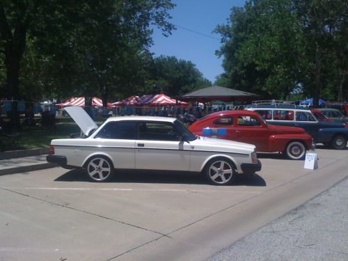 1983 volvo 242 glt sedan 2-door 2.1l  fully restored - vcoa best of show