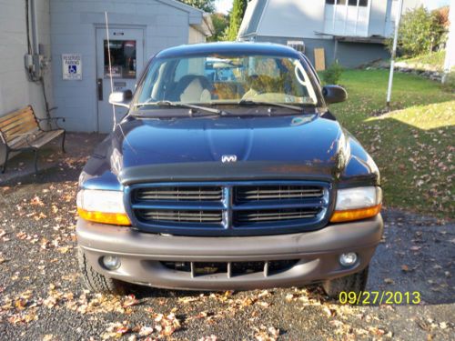 Quad cab 4 wheel drive low miles v6 auto new pa insp.
