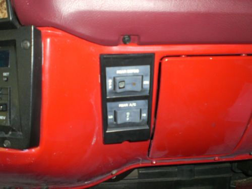 1991 suburban 4x4 ONE OWNER ORIGINAL PAINT LOADED SOUTHERN CALIFORNIA TRUCK, image 10