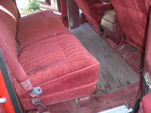 1991 suburban 4x4 ONE OWNER ORIGINAL PAINT LOADED SOUTHERN CALIFORNIA TRUCK, image 13