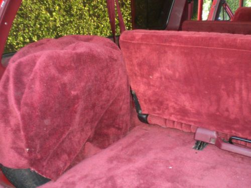1991 suburban 4x4 ONE OWNER ORIGINAL PAINT LOADED SOUTHERN CALIFORNIA TRUCK, image 19
