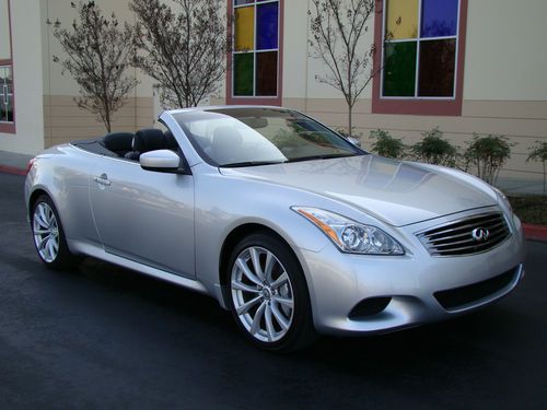 2010 infiniti g37s sport convertible, only 8k mi, automatic, navigation, look!