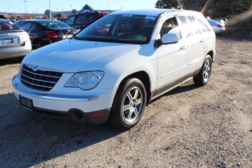 2007 chrysler pacifica great shape 3rd row leather heated and power seats