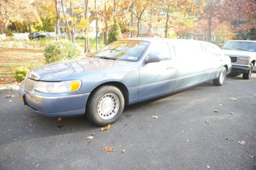 Lincoln : Town Car Limousine 2000 8 Passenger 4 door 4.6L, image 2
