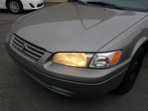 1999 toyota camry le sedan 2.2l 174k new car trade no reserve hi bid wins no fee