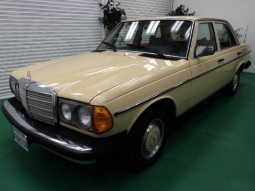 1979 mercedes benz 240d only 124k miles runs/looks great no reserve!