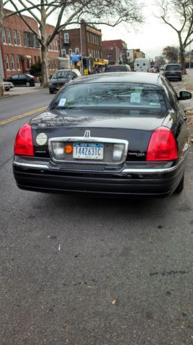 Very nice lincoln town car for sale, mint condition