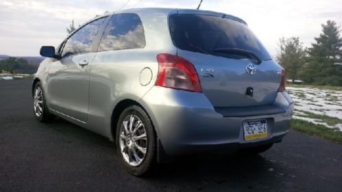 2008 toyota yaris base hatchback 2-door 1.5l