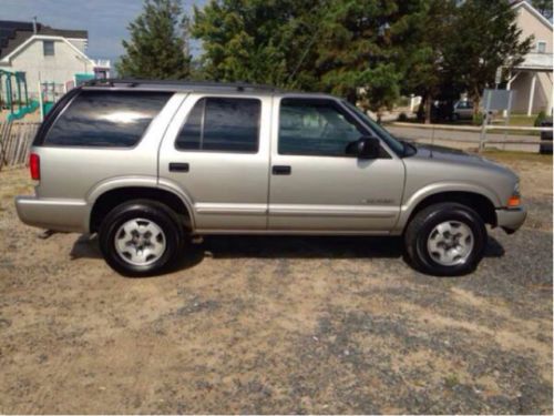 2004 chevrolet blazer 4wd - sunroof - low miles - must see !