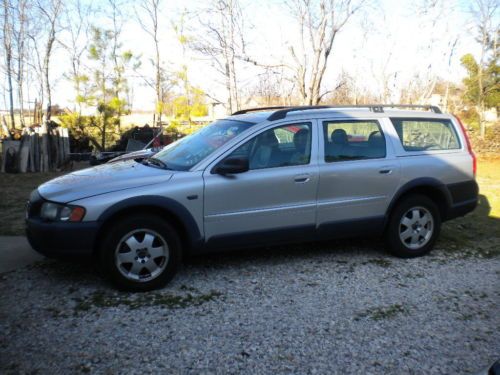 2001 volvo v70 x/c wagon 4-door 2.4l  no reserve