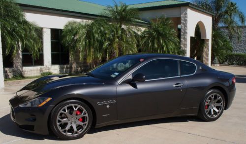 2008 maserati gran turisimo...gray ext/black leather/red stitch...35,977 miles