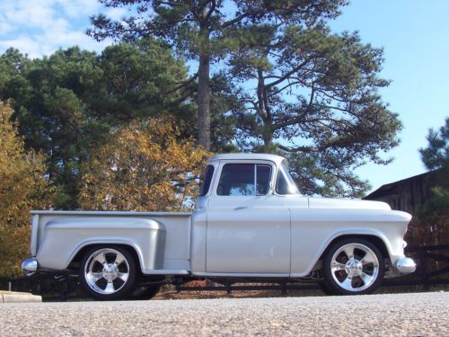 Gorgeous 1955 chevy big window 3100 stepside high quality resto-mod show and go!