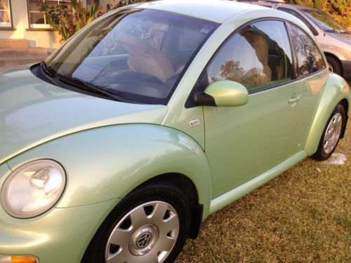 2002 volkswagen beetle gl hatchback 2-door 2.0l