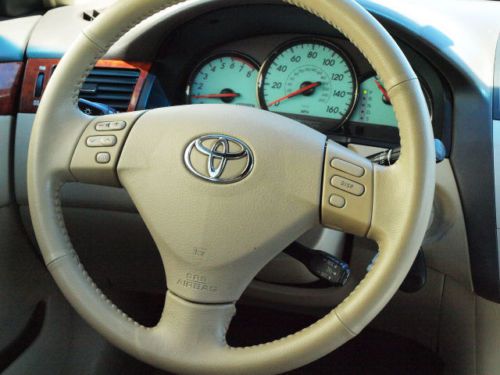 104179 miles Convertible leatehr seats AM FM CD Cassette, image 26