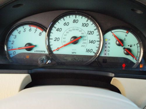 104179 miles Convertible leatehr seats AM FM CD Cassette, image 42