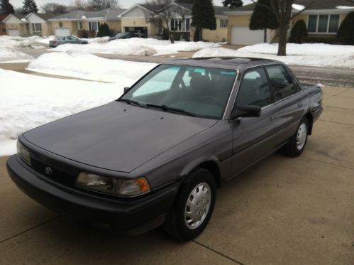 1990 toyota camry dx charcoal gray 4 cylinder 30+ mpg