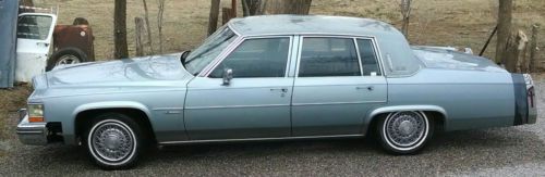 1981 cadillac deville base sedan 4-door 6.0l