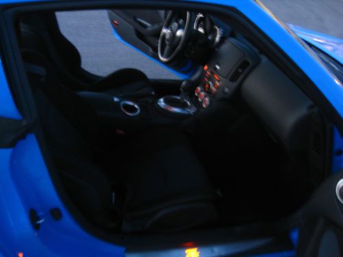 2010 NISSAN 370z - 22k miles.. Rebuilt Texas Title on Hand/ Passed Emissions, image 7