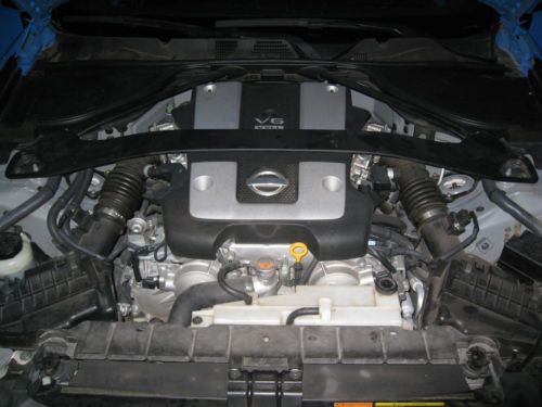 2010 NISSAN 370z - 22k miles.. Rebuilt Texas Title on Hand/ Passed Emissions, image 9