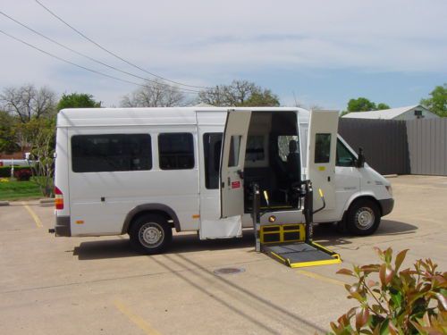 Sprinter handicapped wheelchair lift ada van gov owned handicap 99 pics serviced