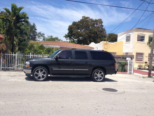 2005 chevrolet suburban 1500 lt sport utility 4-door 5.3l