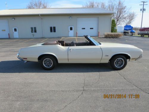 1970 oldsmobile cutlass convertible base 5.7l