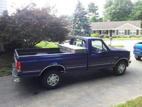 1995 ford f-250 xlt-garage kept, 2nd owner factory original-nice!