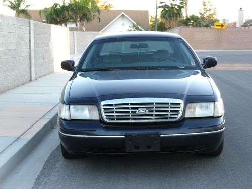 2001 ford crown victoria police interceptor sedan 4-door 4.6l