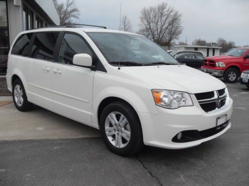 2012 dodge grand caravan crew dvd, remote start, rear camera, adjustable pedals