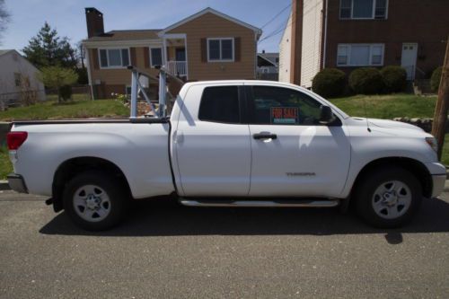 Toyota tundra 2010