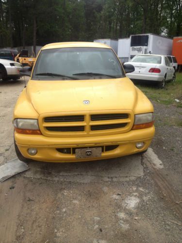 Dodge dakota sport - 1999 - w/ 162,000mi - good condition