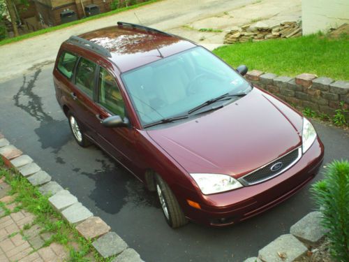 2006 ford focus wagon zxw ses  68400 miles