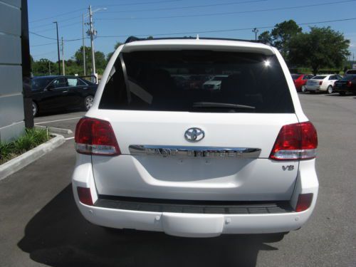 2011 Toyota Land Cruiser 4WD Navigation,Sunroof and DVD Player, US $54,900.00, image 4