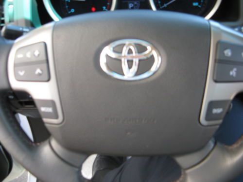 2011 Toyota Land Cruiser 4WD Navigation,Sunroof and DVD Player, US $54,900.00, image 20