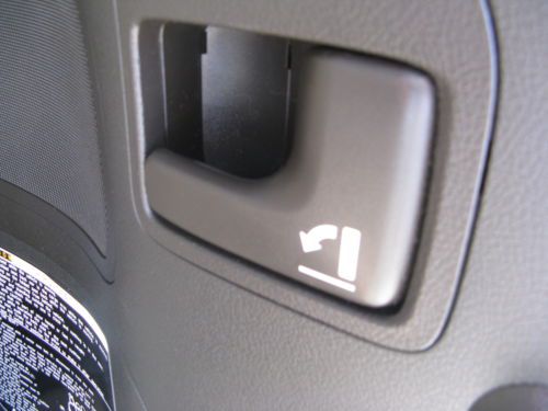 2011 Toyota Land Cruiser 4WD Navigation,Sunroof and DVD Player, US $54,900.00, image 38