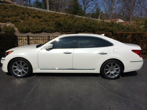 2013 hyundai equus signature sedan 4-door 5.0l