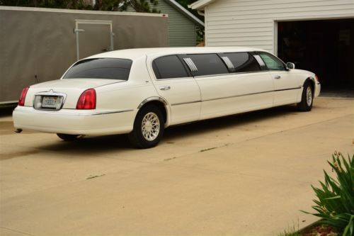 1998 lincoln town car executive limousine 4-door 4.6l