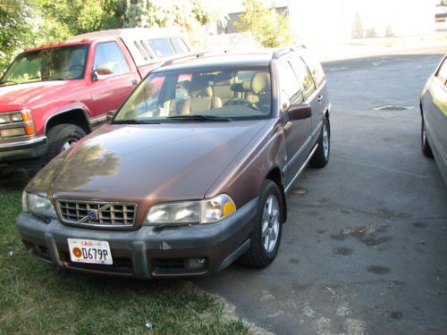 1999 volvo v70 x/c awd wagon 4-door 2.4l