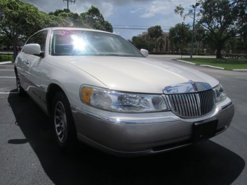 2002 Lincoln Town Car Premium Signature Series 49K MILES! Like NEW FL Car CLEAN!, image 7