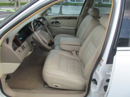 2002 Lincoln Town Car Premium Signature Series 49K MILES! Like NEW FL Car CLEAN!, image 19