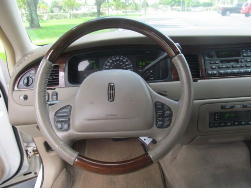 2002 Lincoln Town Car Premium Signature Series 49K MILES! Like NEW FL Car CLEAN!, image 45