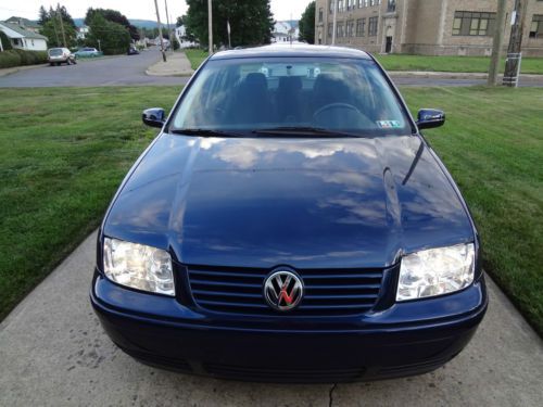 2002 volkswagen jetta gls sedan, only 14,575 miles, no reserve, 4 cylinder