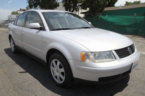 1999 volkswagen passat gls sedan awd 6 cylinder  no reserve