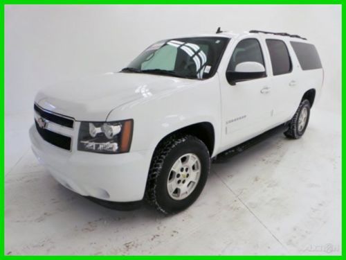 We finance! 13 surburban lt white 29k 5.3l v8 4wd 4x4 suv bose onstar one owner