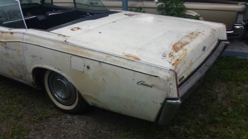 1966 Lincoln Continental Base 7.6L, image 2