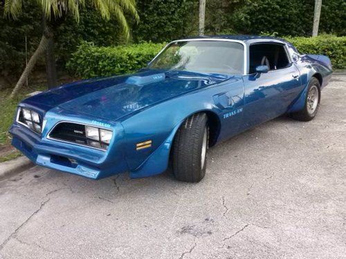 1978 trans am  - 400 / 4 speed, low miles . good condition