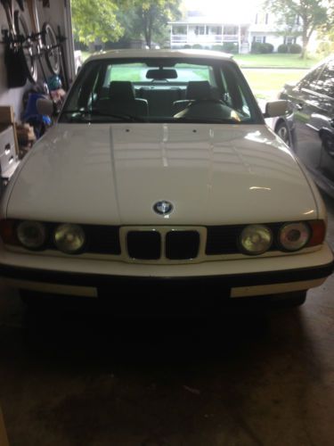 1995 bmw 525i base sedan 4-door 2.5l e34